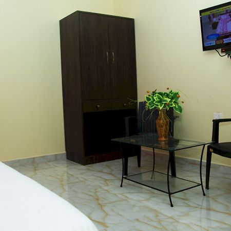 Rbr Suites Calangute Buitenkant foto