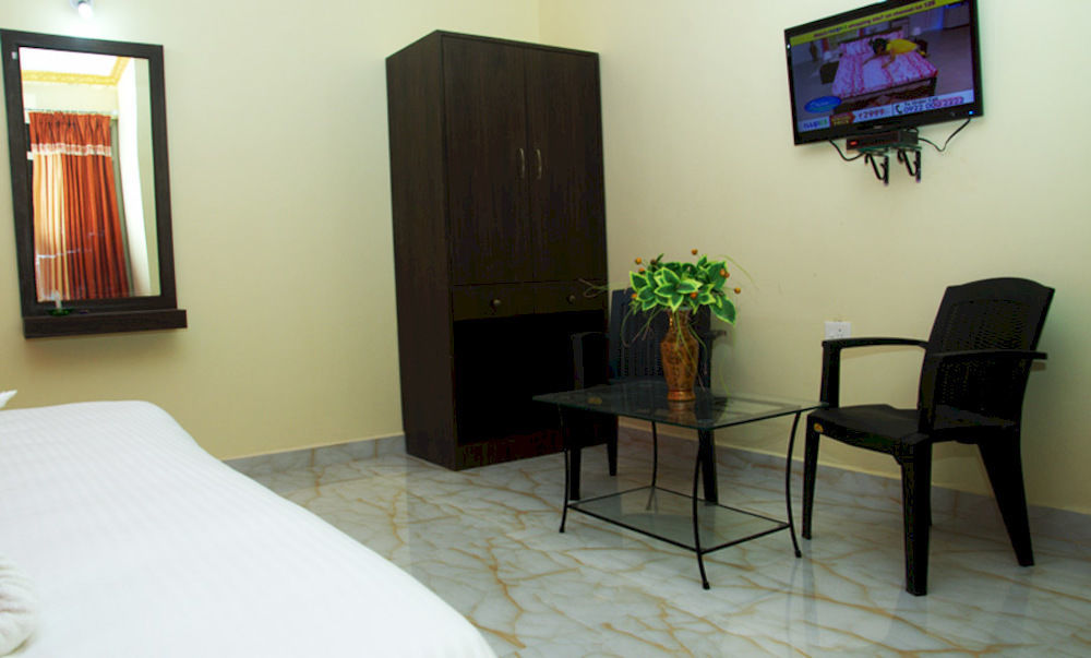 Rbr Suites Calangute Buitenkant foto