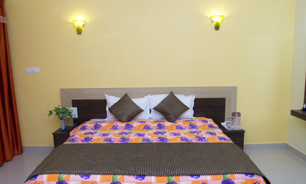 Rbr Suites Calangute Buitenkant foto