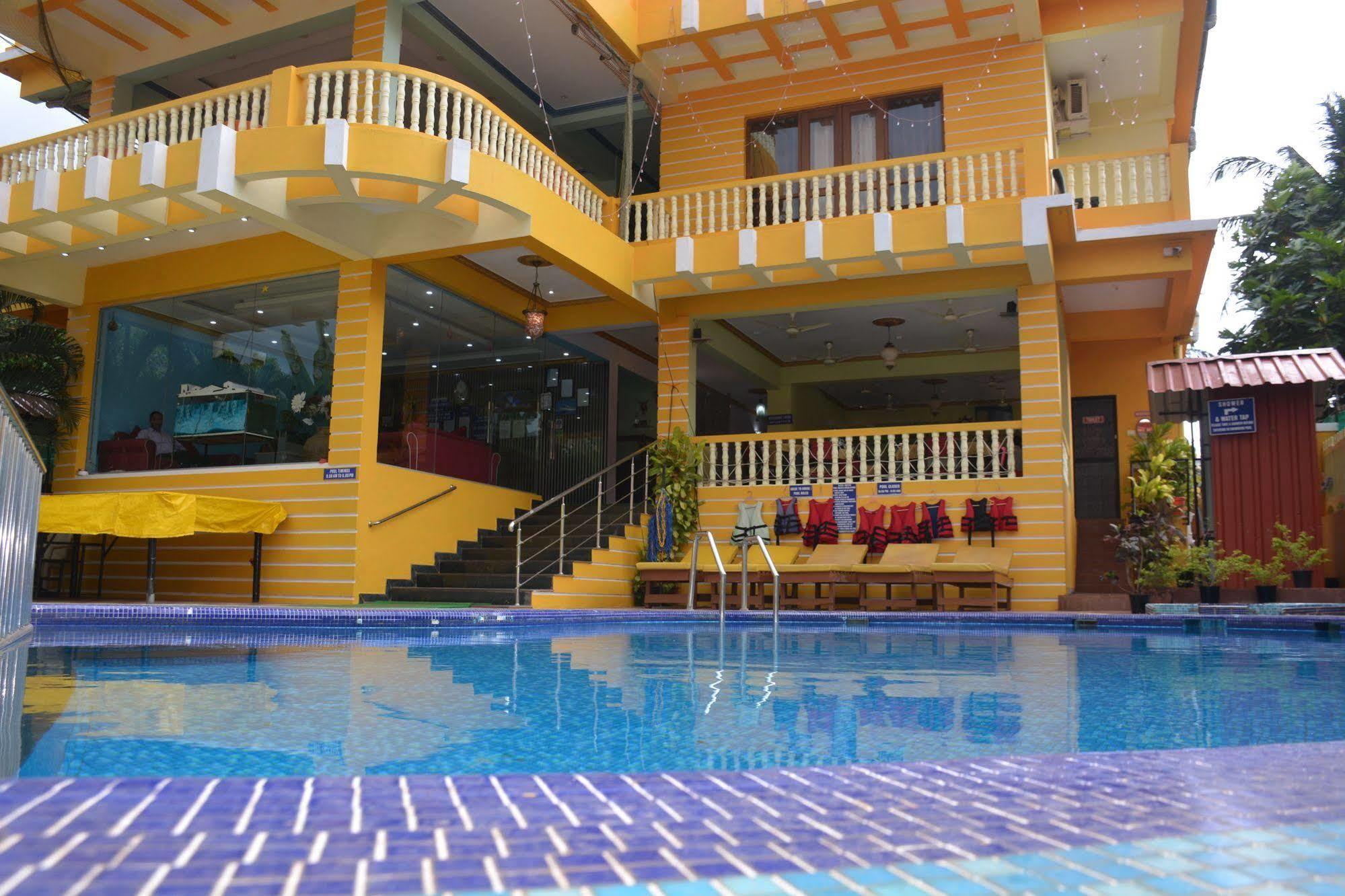 Rbr Suites Calangute Buitenkant foto
