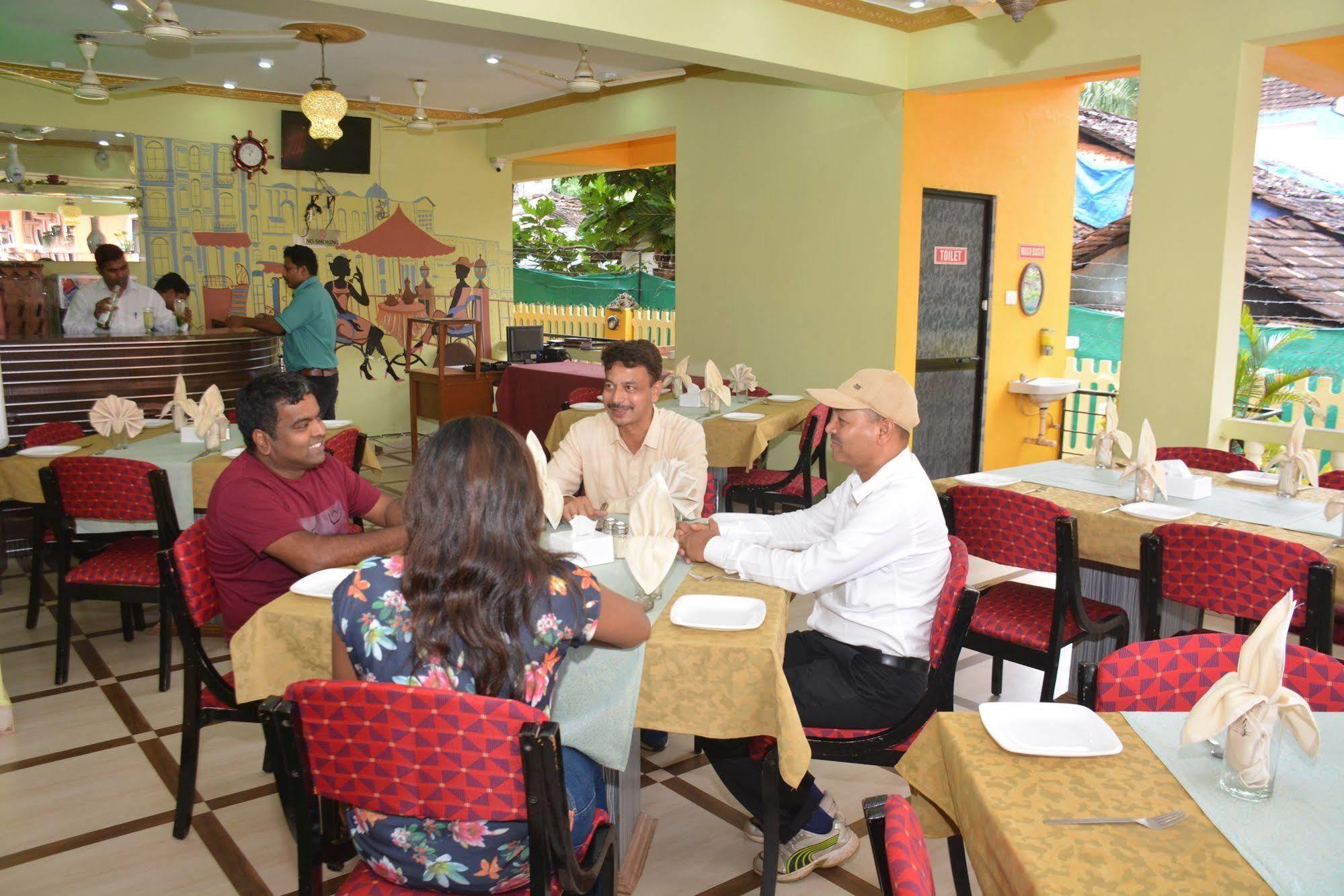 Rbr Suites Calangute Buitenkant foto