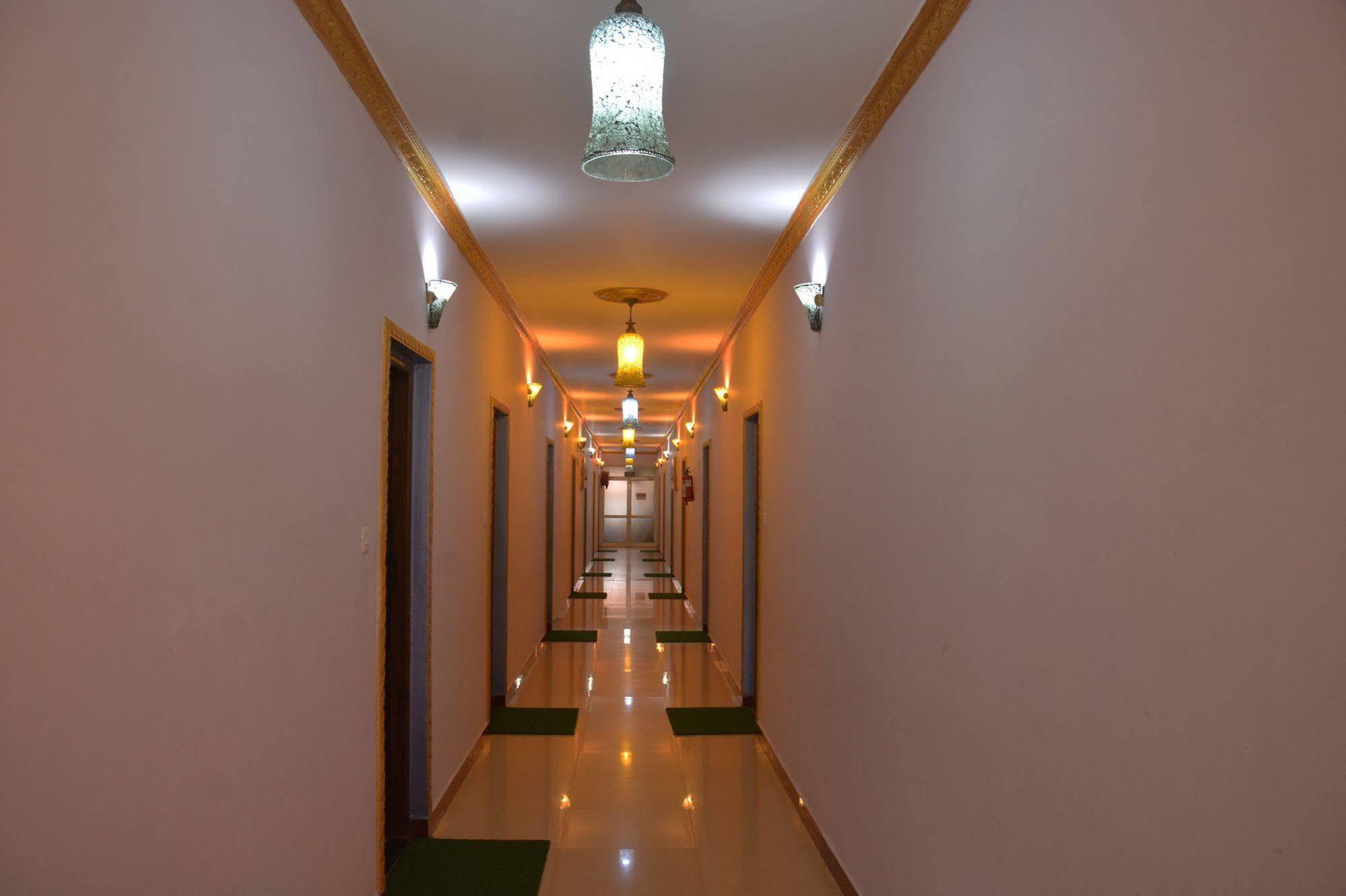 Rbr Suites Calangute Buitenkant foto